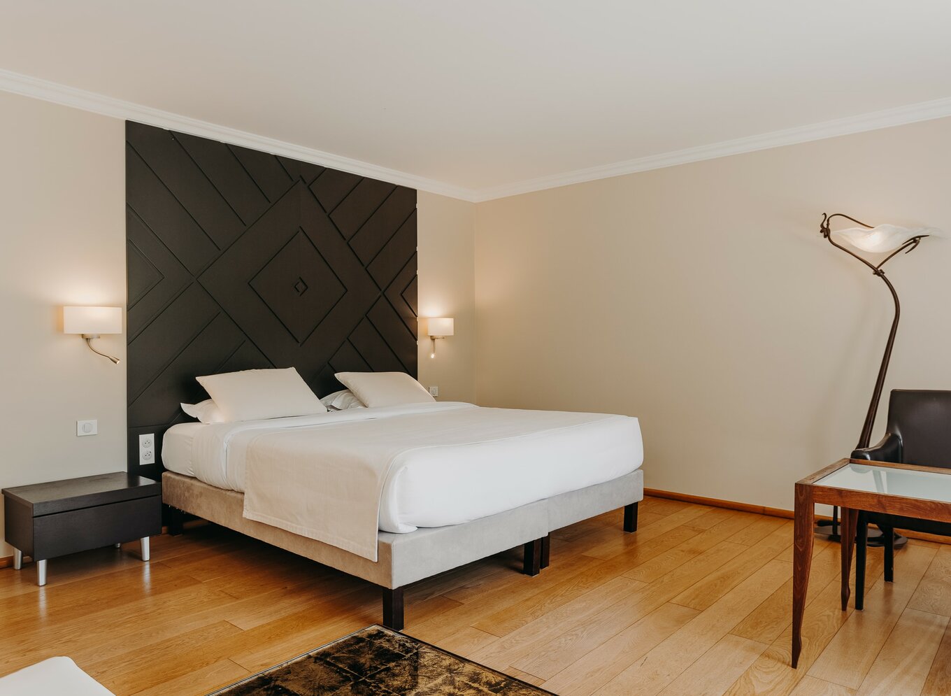 Chambre-luxe-hotel-freres-ibarboure-2